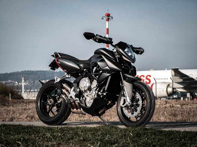 Rivale800