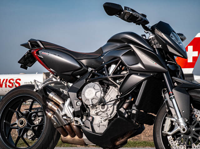 Rivale800