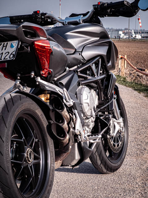 Rivale800