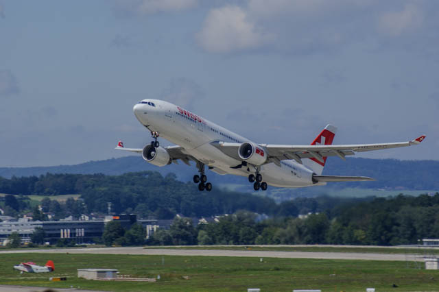 SWISS International Air Lines Airbus A330-200 HB-IQP — SWISS Airbus A330 — Zürich Airport…